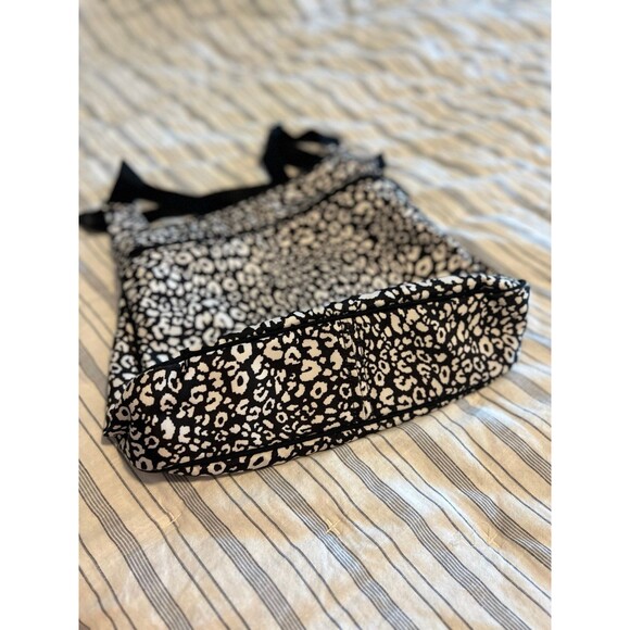 Vera Bradley Black & White Cheetah Print Pocketbook - Picture 7 of 11